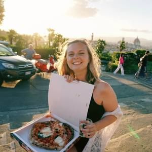 Meet your Posher, Becca